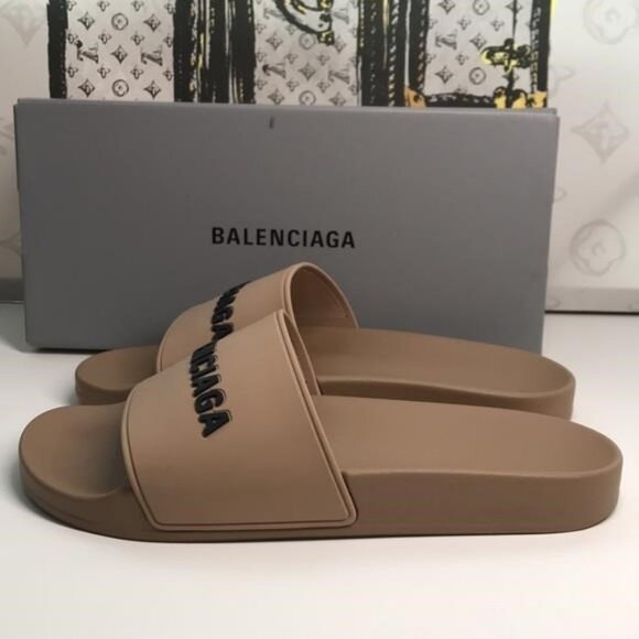 New Authentic Balenciaga Pool Slides | Effortless Style, Iconic Comfort - Picture 4 of 9
